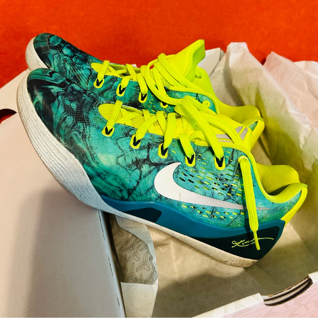 Nike Kobe 9 Em Low “ Easter”